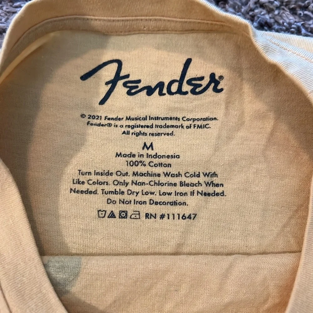 Fender t-shirt - Picture 2 of 2